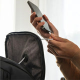 Nomatic 20L-24L Commuter Backpack | Black