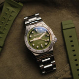 Spinnaker Boetteger Automatic Watch | Dark Olive