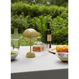 &Tradition Flowerpot Table Lamp Portable VP9