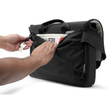 Booq Boa Courier 15" Laptop Messenger Bag | Graphite BCR15-GFT