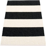 Pappelina Bob Woven Plastic Washable Rug With Double Folded Hemmed Edge