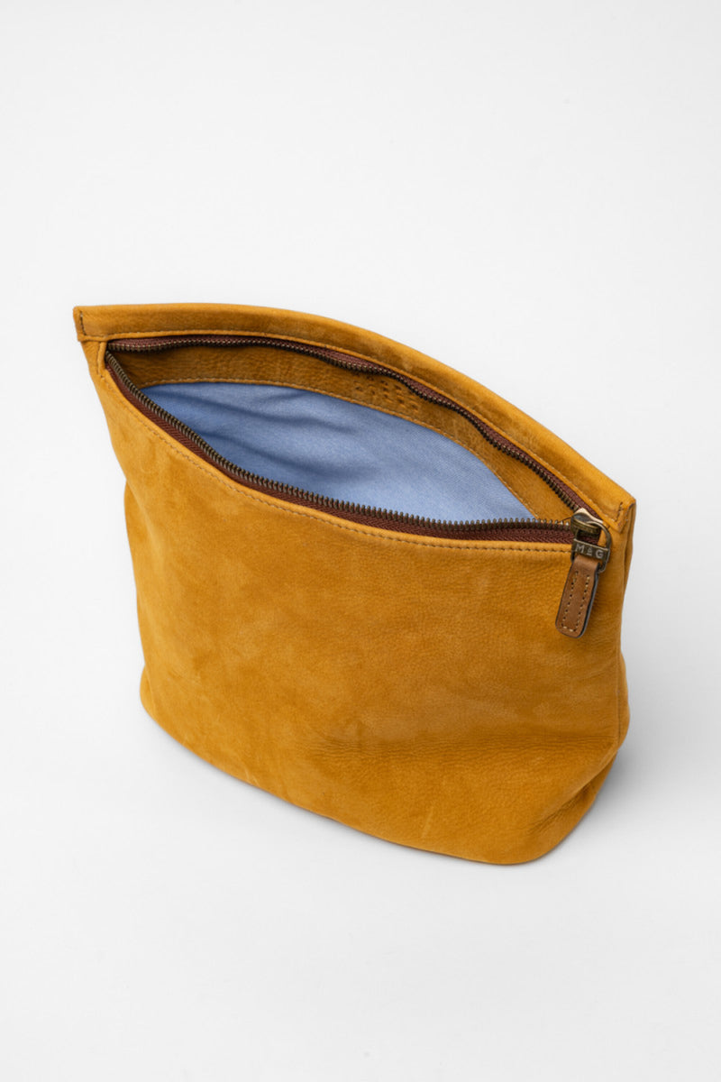 Moore & Giles Reclaimed Large Zip Pouch | Griffin Camel Heirloom Oak