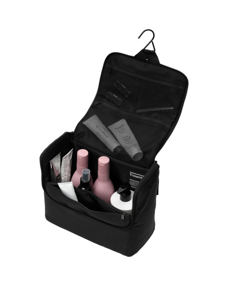 Db Journey Essential Washbag | Black Out