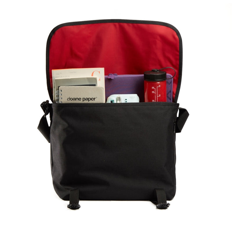 Manhattan Portgae Flushing Messenger bag