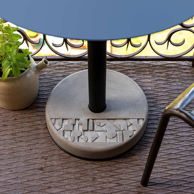 Lyon Beton Donut Round Bistro Table | Black