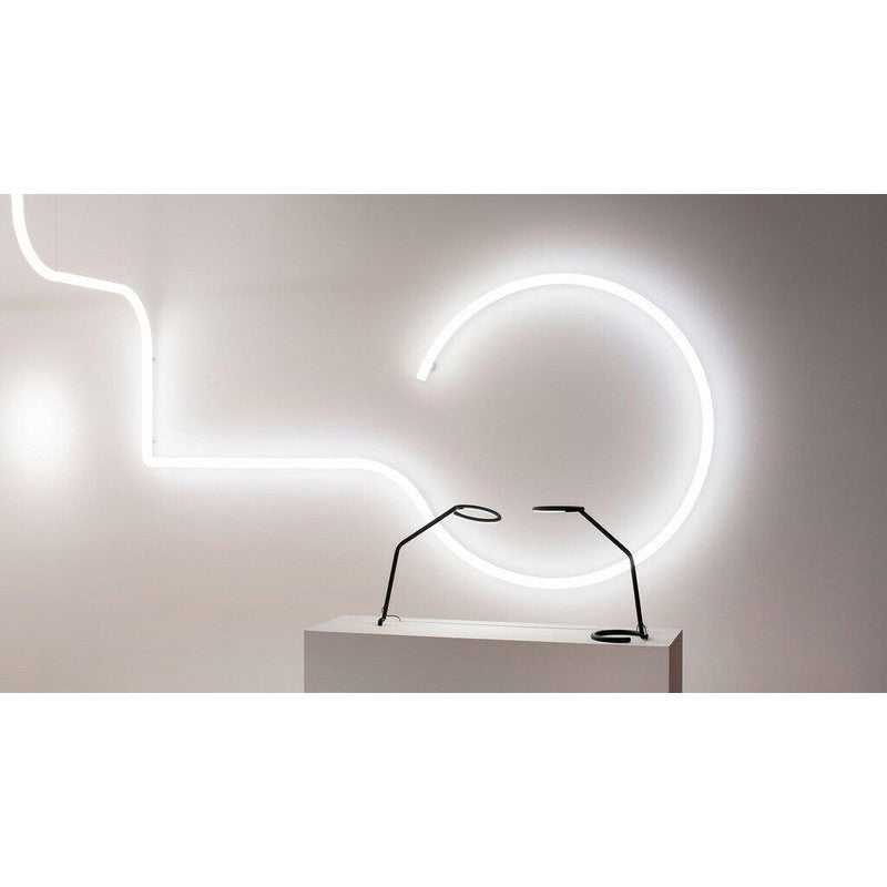 Artemide Vine LED Table Light | 8W 3000K 90CRI Black MP-MV