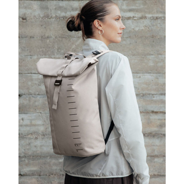 Db Journey Essential Backpack | 12L | Sand Gray