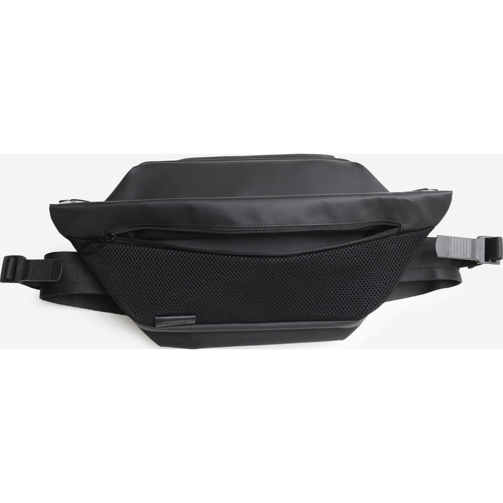 Cote&Ciel Isarau Obsidian Sling Bag in Black – Sportique