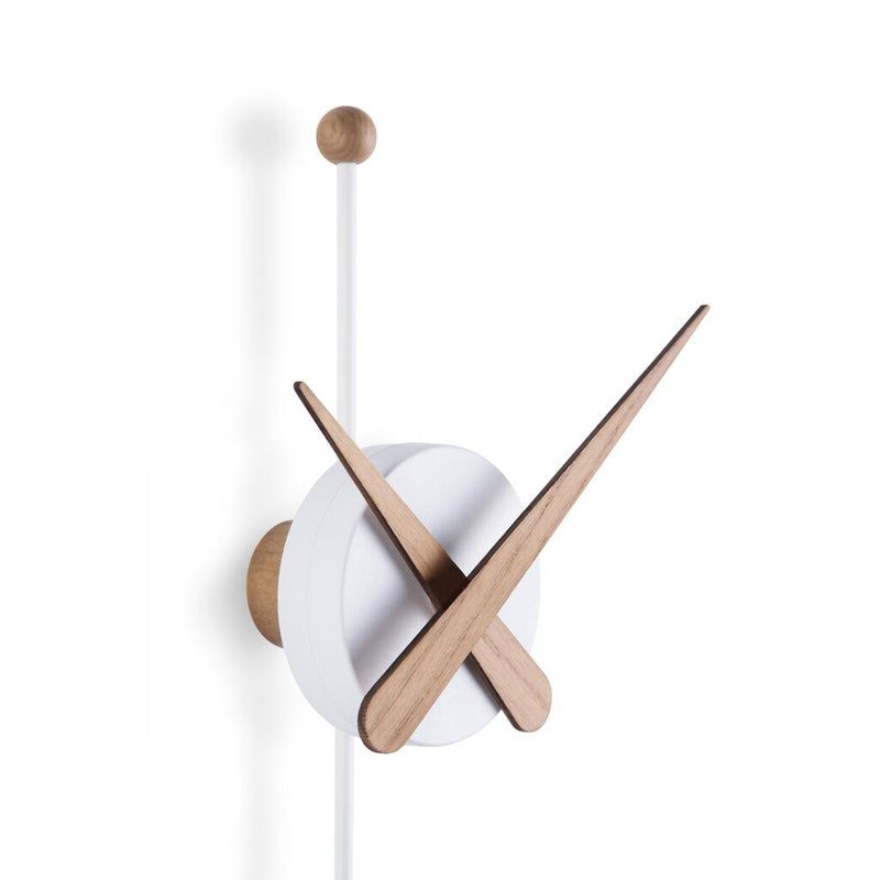 Nomon Punta Wall Clock | Oak finish/Glassfibre/Polystyrene