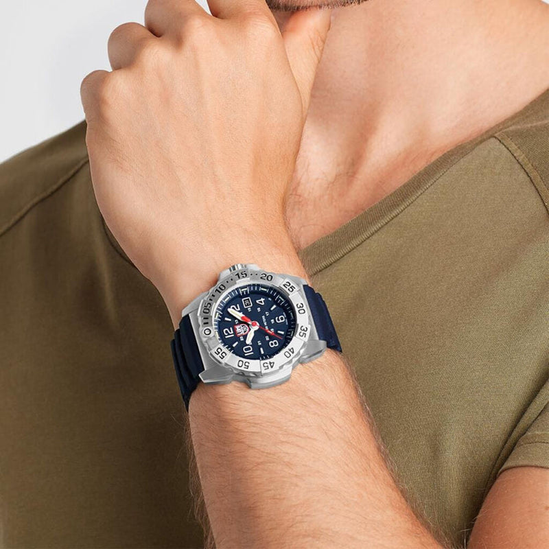 Luminox Navy Seal Steel 3250 Time Date Series Watch