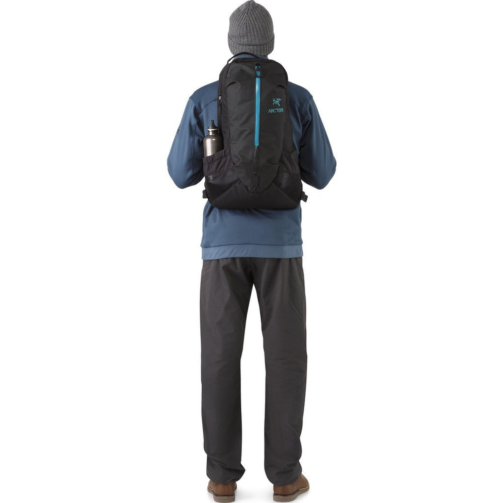 Arc'teryx Arro 22 Backpack Black/Blue Tetra 226426 – Sportique