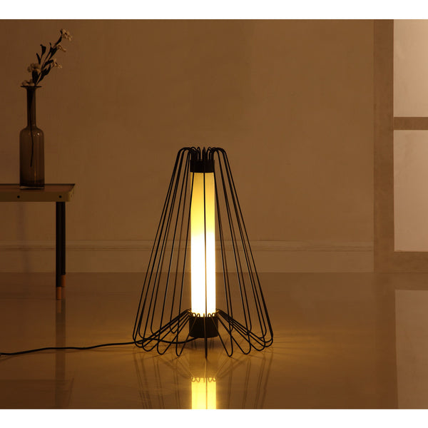 Camino Fernando Floor Lamp | Black