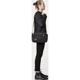 Crumpler Dry Red No 2 Shoulder Bag | Black DR2002-B00G40