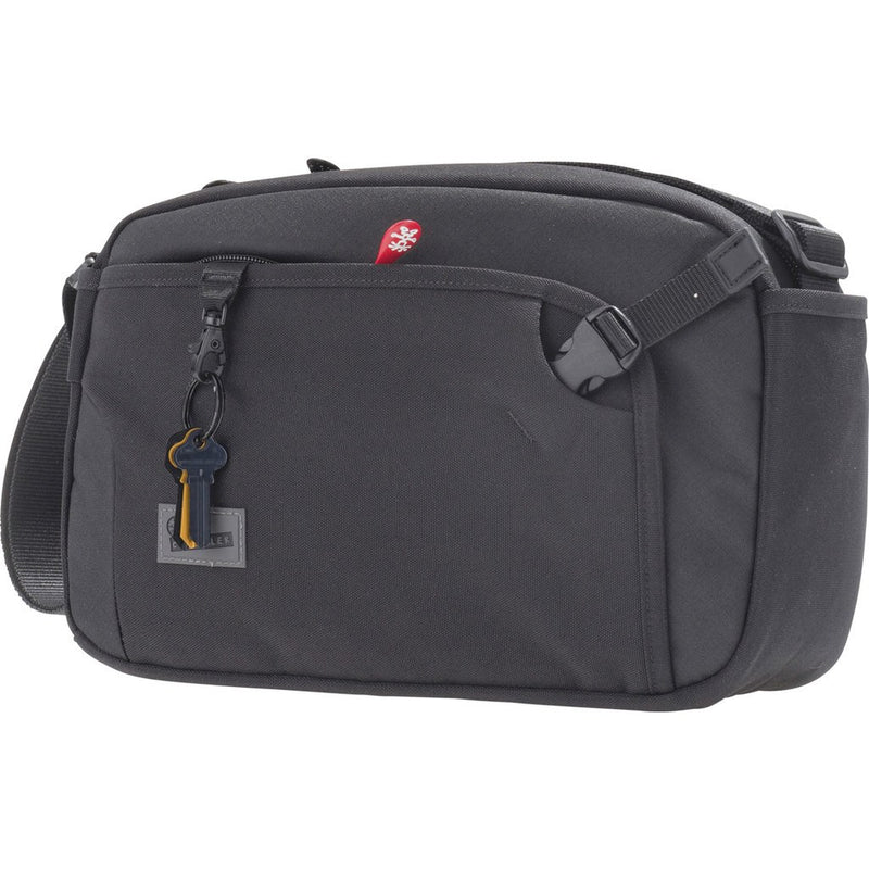 Crumpler Dry Red No 2 Shoulder Bag | Black DR2002-B00G40