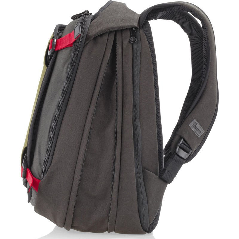 Crumpler Dry Red No 5 Backpack | Khaki/Gunmetal