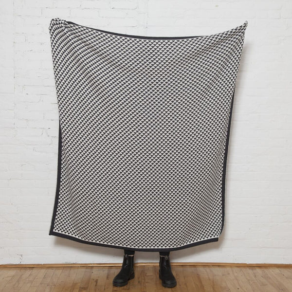 in2green Reversible Repeating triangles Blanket Eco Throw