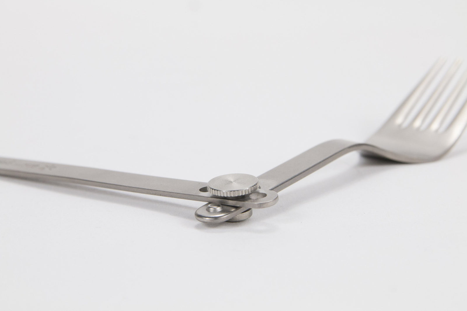 Snow Peak Folding Long Fork Titanium SCT-007 – Sportique