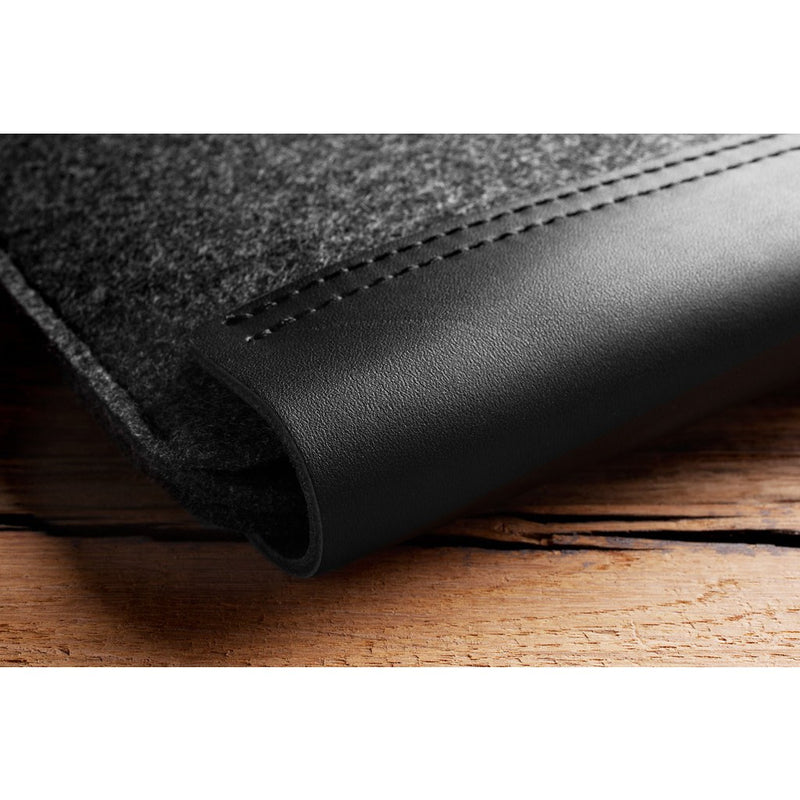 Mujjo Sleeve for the 12" Macbook | Black MUJJO-SL-078-BK