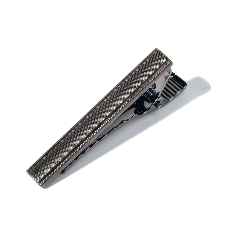 Hook & Albert Stripe Etched Tie Bar | Gunmetal