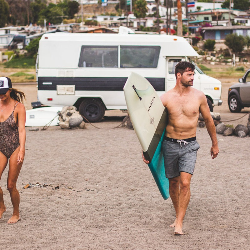 Vuori Cruise Boardshorts | Grey Micro Stripe V326