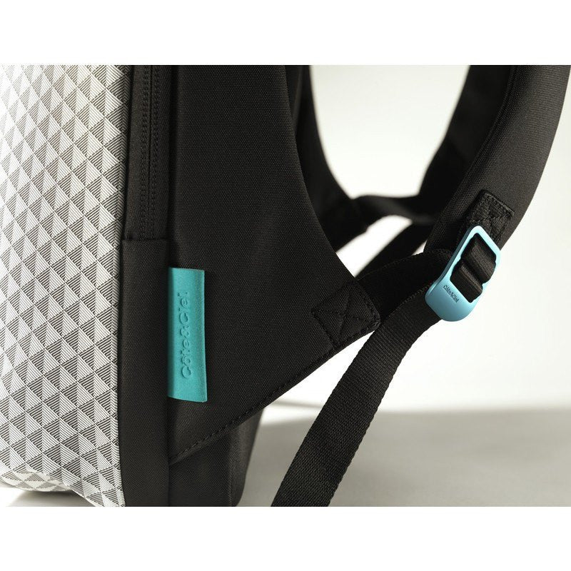 Cote et Ciel Isar Coral Eco Yarn Laptop Backpack | Optical Black / White 28060