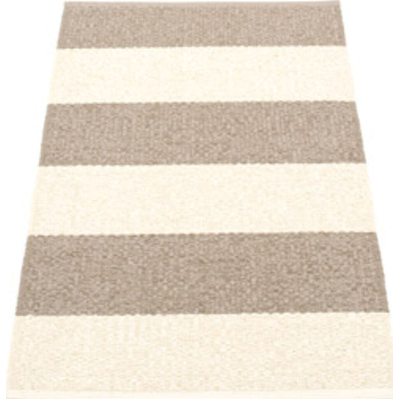 Pappelina Bob Woven Plastic Washable Rug With Double Folded Hemmed Edge 