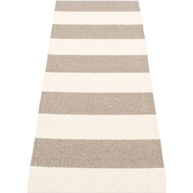 Pappelina Bob Woven Plastic Washable Rug With Double Folded Hemmed Edge 
