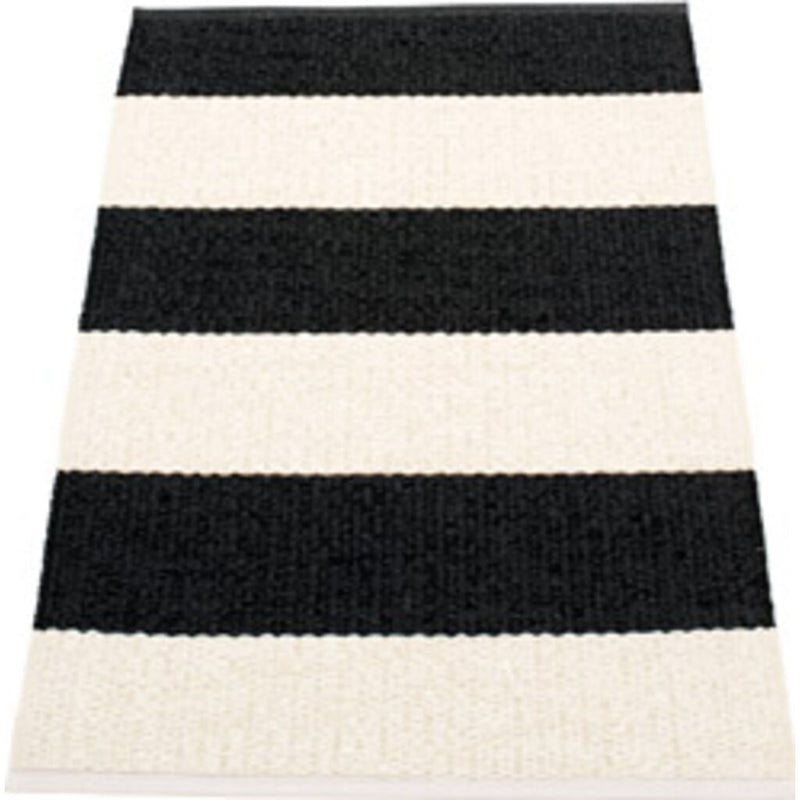 Pappelina Bob Woven Plastic Washable Rug With Double Folded Hemmed Edge 