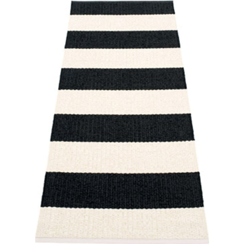 Pappelina Bob Woven Plastic Washable Rug With Double Folded Hemmed Edge 